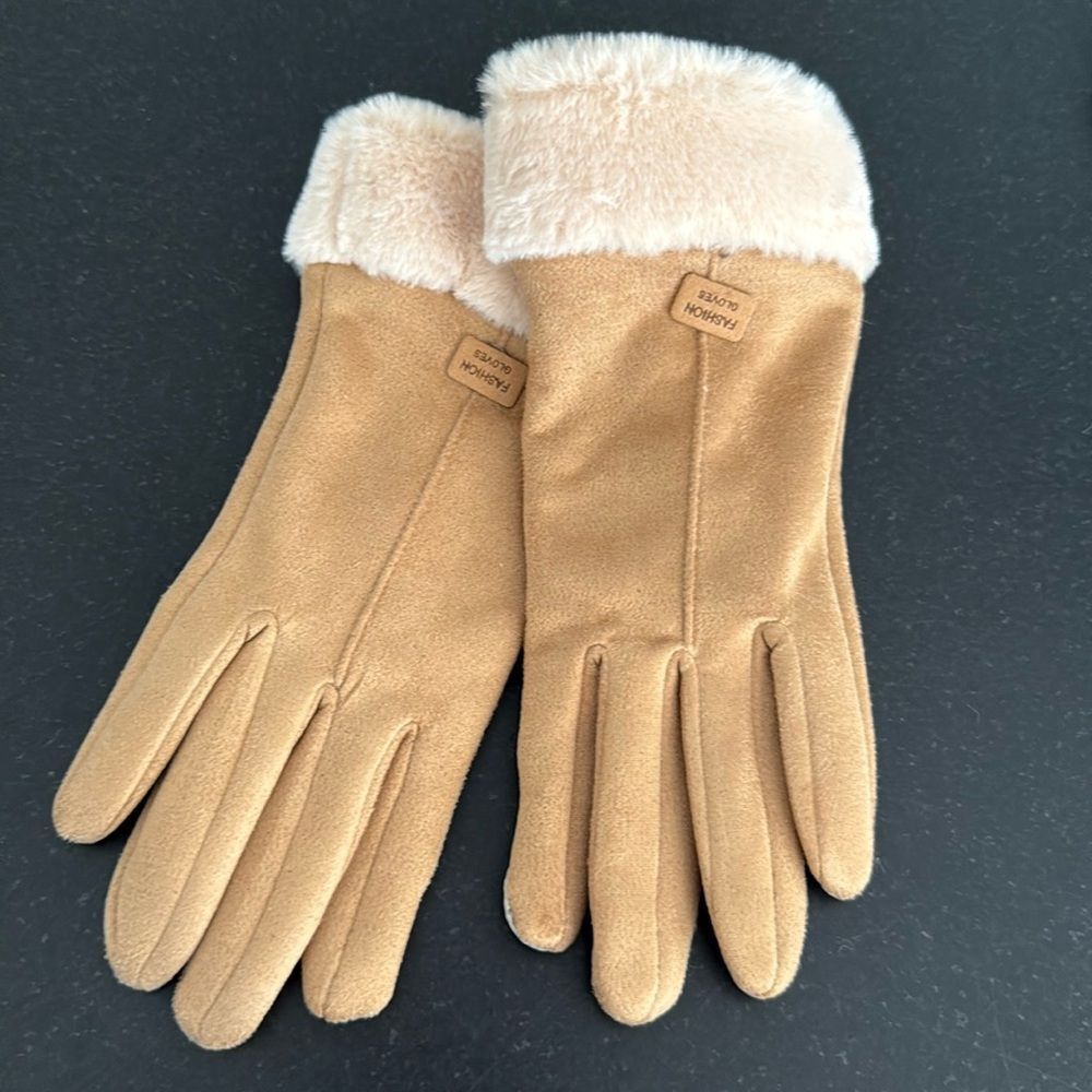 Camel Warm Winter Touchscreen Gloves - Faux Khaki Suede & Faux Fur